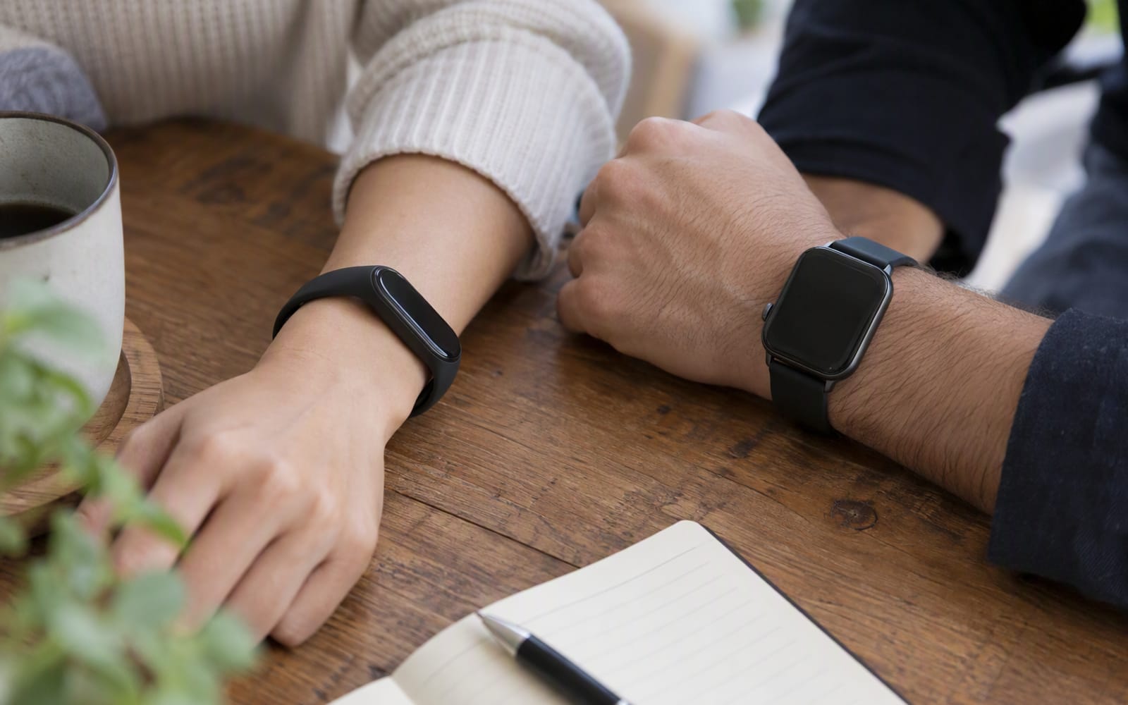 Fitness Trackers vs Smartwatches: Which Fits Your Routine?